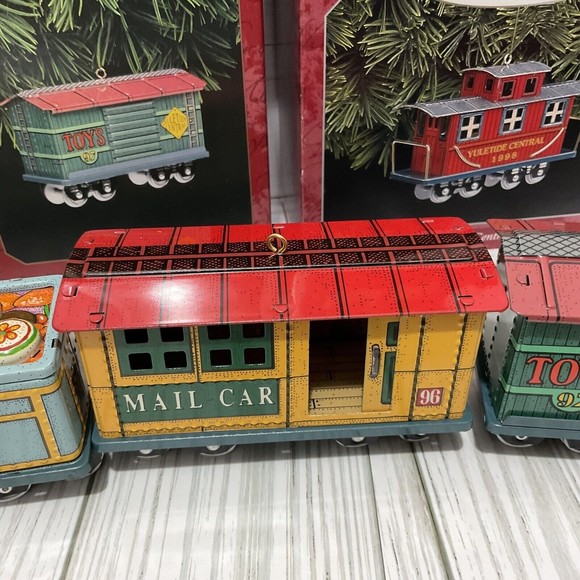 Hallmark Keepsake Yuletide Central Train- Pressed Tin #2 #3 #4 #5 - Picture 5 of 16